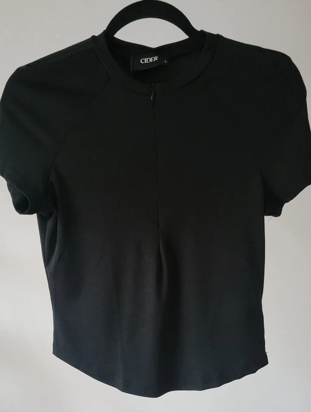 Cider Black Top Zipper V-neckline Ribbed Large Nwt Tshirt Tee Shirt Sporty Slim - Picture 2 of 6